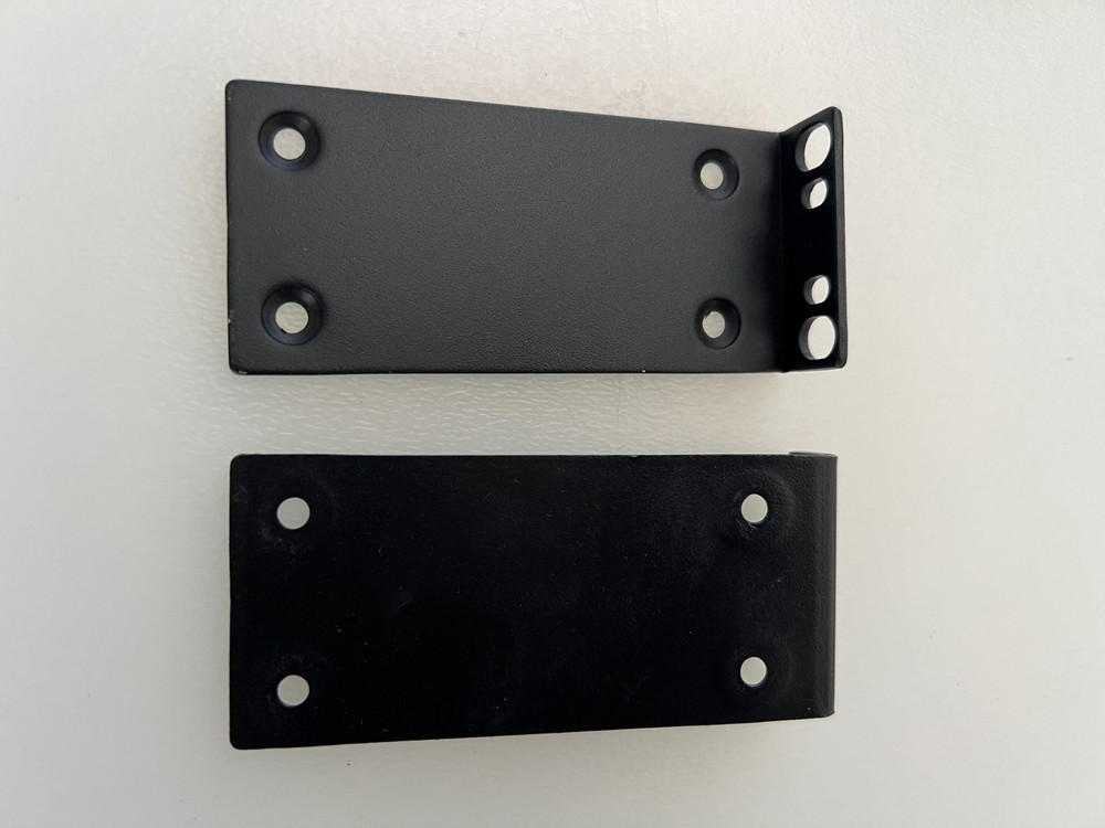 RACK MOUNT EAR BRACKETS 1U/NEW