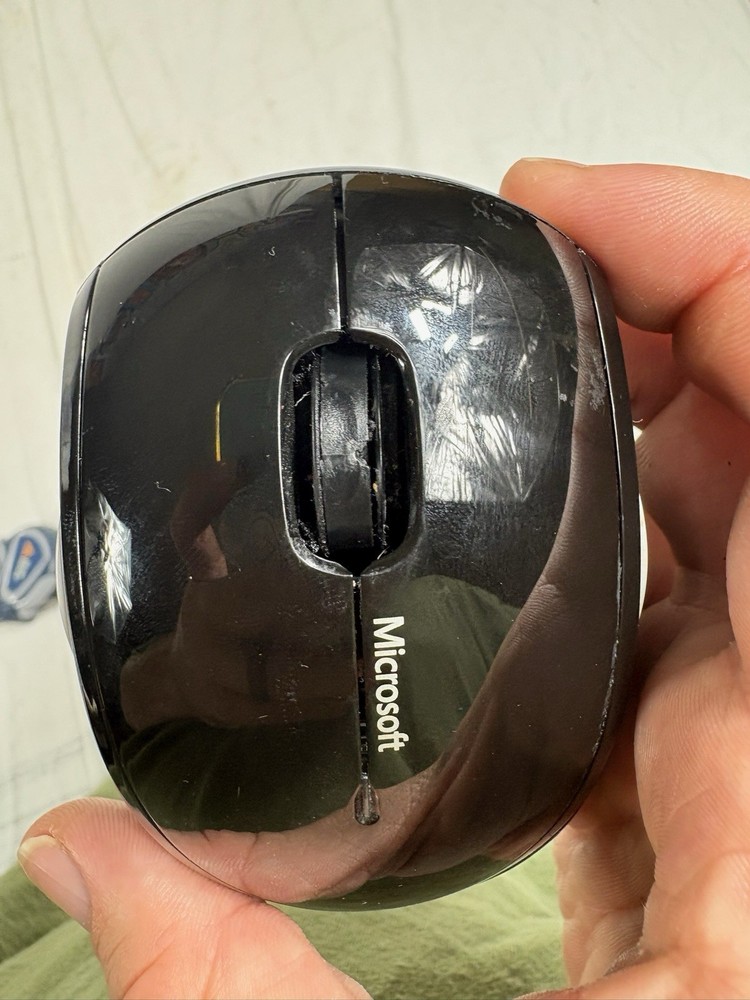Microsoft Wireless Mouse 5000 w/ USB Dongle Model:1387 Sticky Soft-Touch