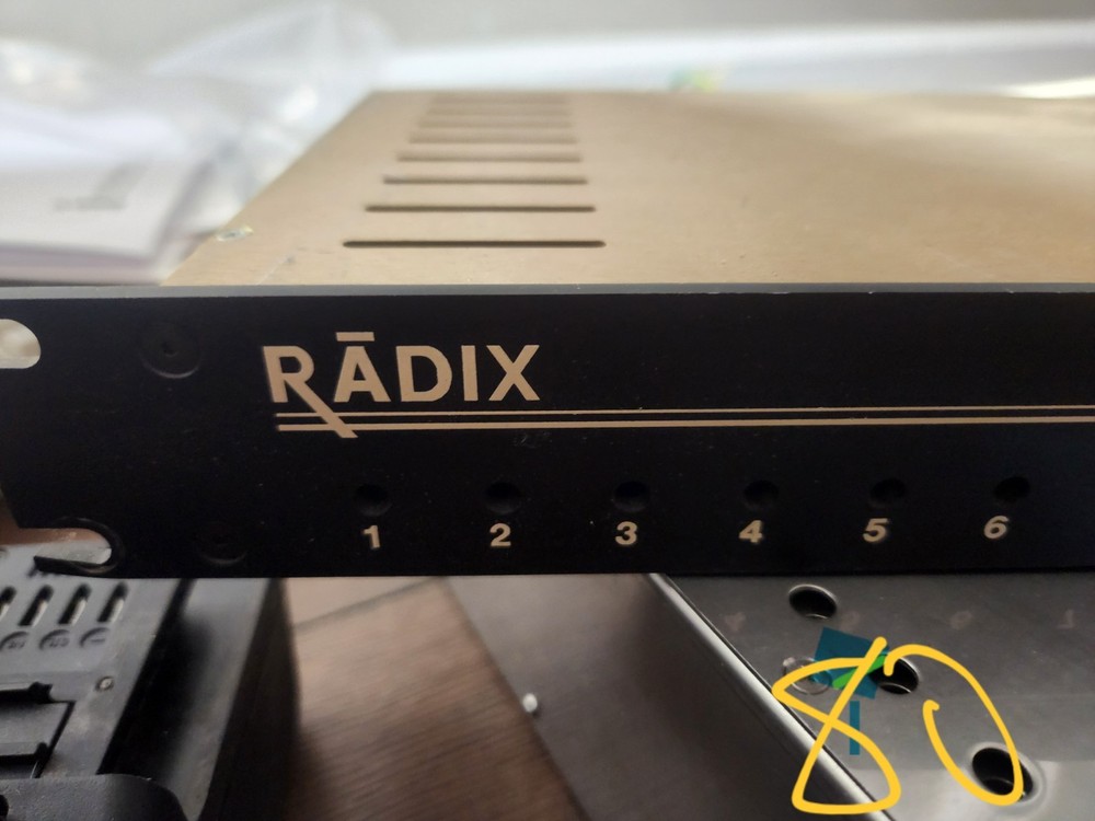 Radix Distribution Amplifier DA-1600
