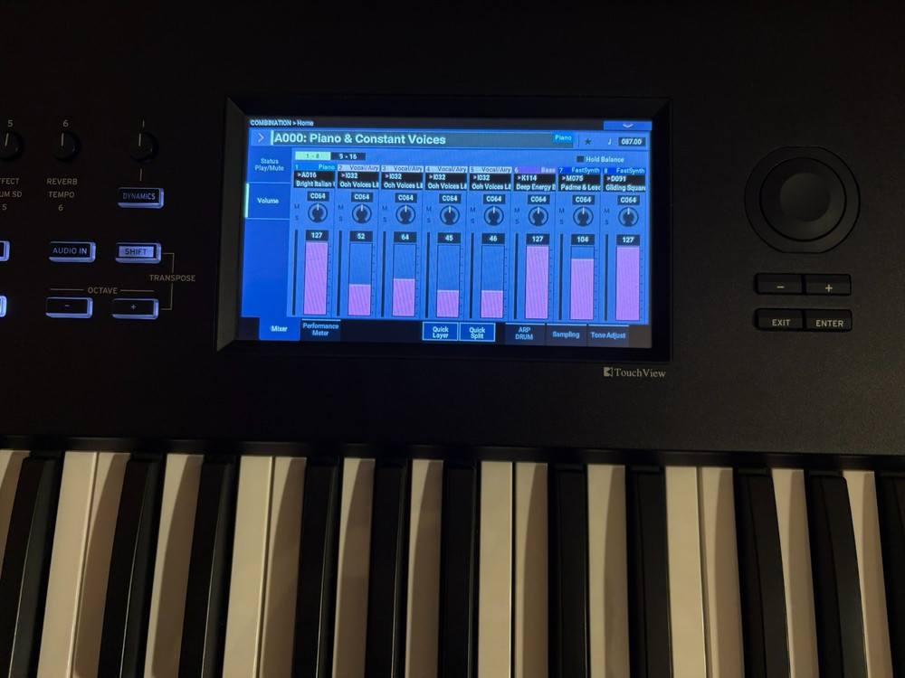 Korg NAUTILUS73 73-key Performance Synth/ Workstation Mint Condition