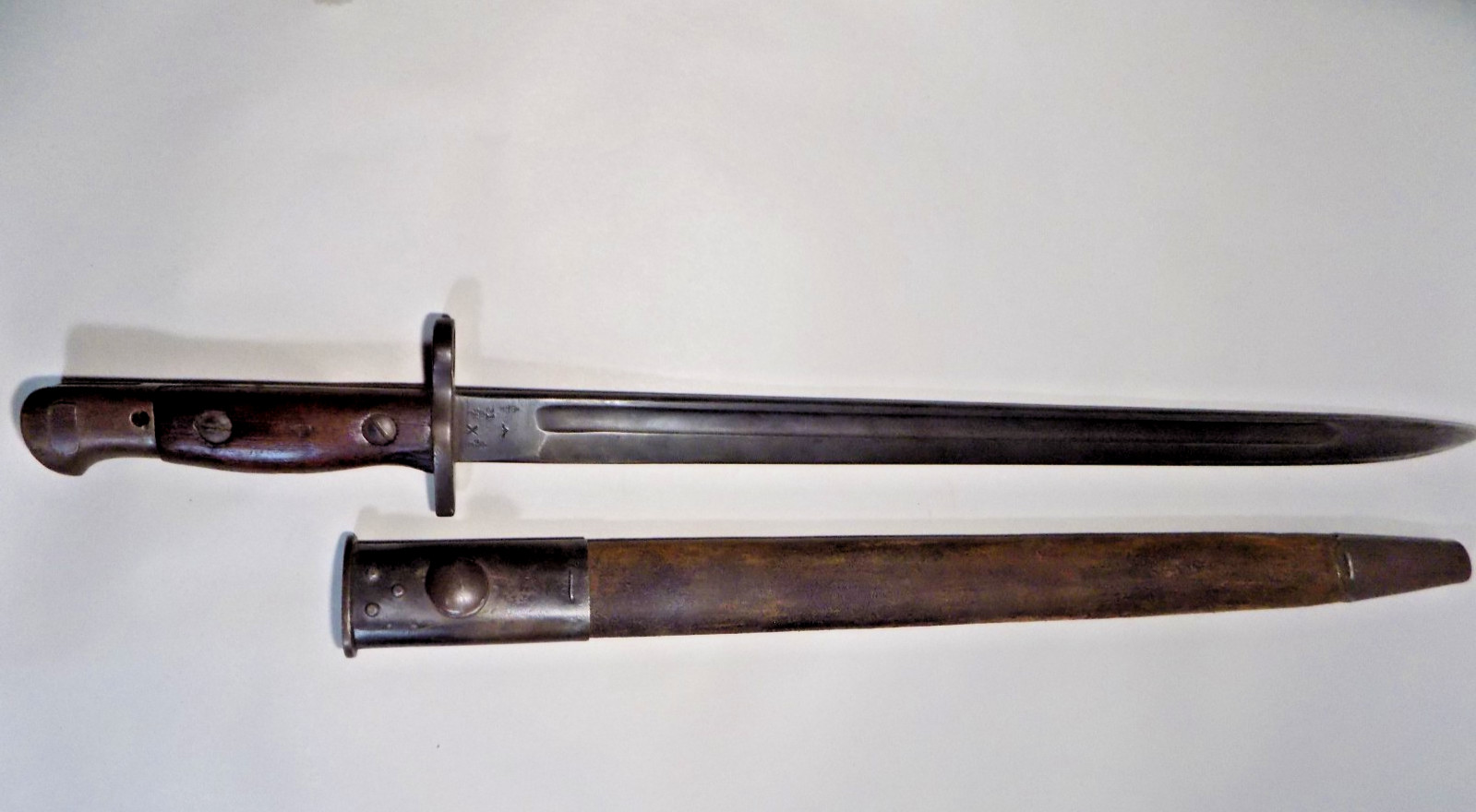 A++ P1907/7907 British Crown-Sanderson Enfield WW1 Bayonet W/Mk1 LeatherScabbard