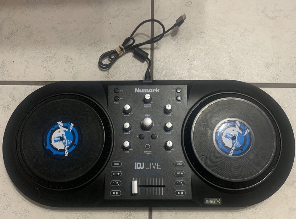 Numark iDJ Live Digital DJ Controller Turntable Apple Mac PC Ipad Iphone Ipod