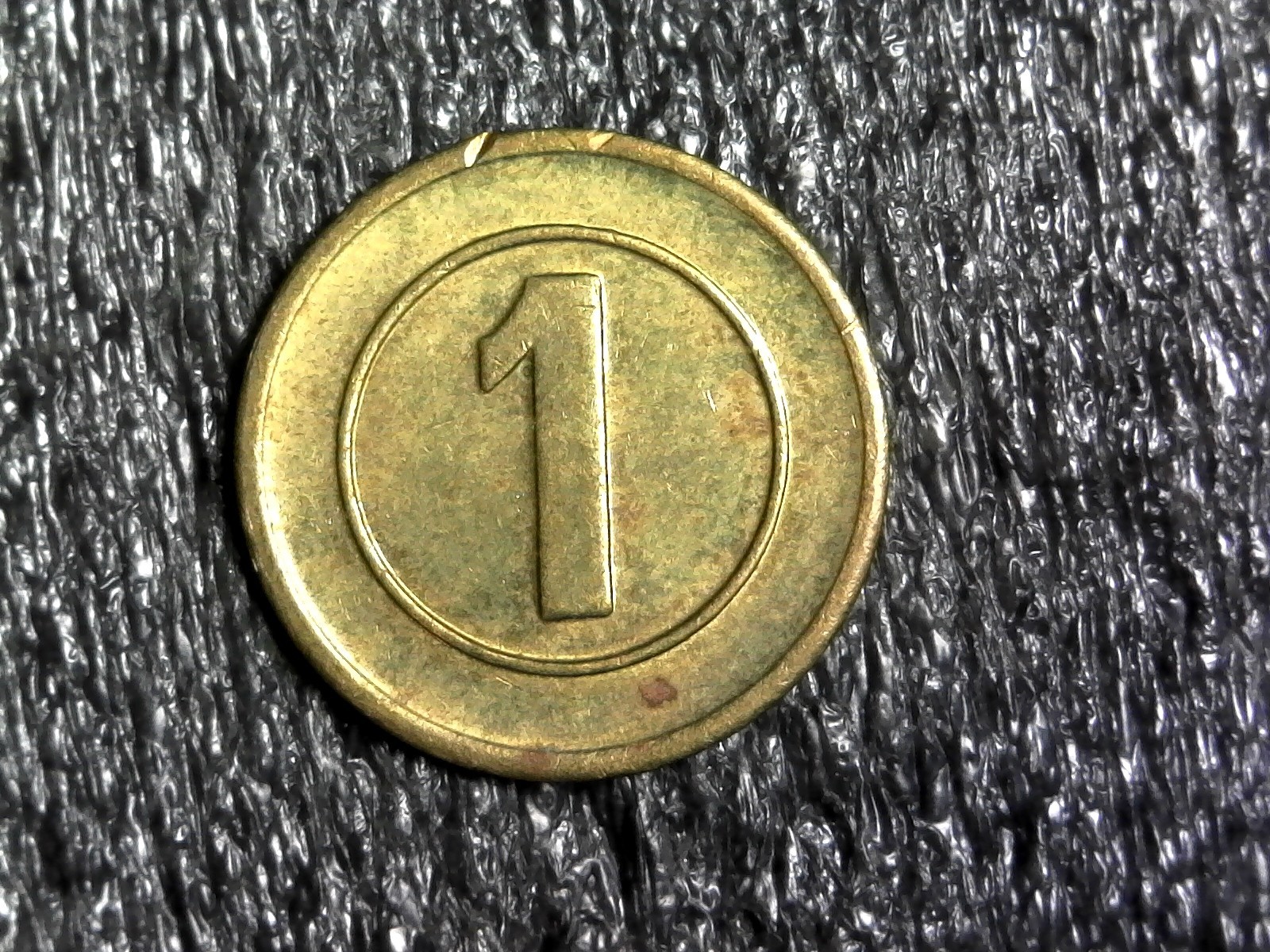 United Kingdom - Encircled 1 Token 19mm (c82)