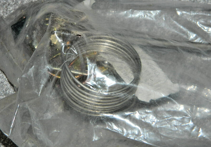 Never Used Robertshaw Model 349950 Thermostat
