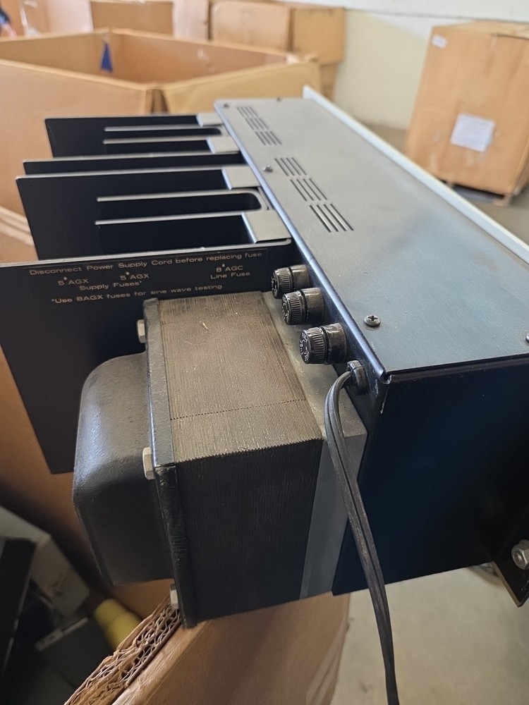 Phase Linear 400 Amplifier #2 See