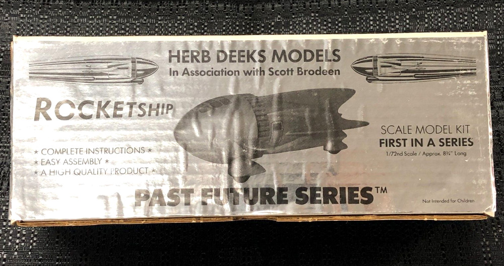 FLASH GORDON ROCKETSHIP - Past Future Series - Herb Deeks Model - 1/72 Scale Kit