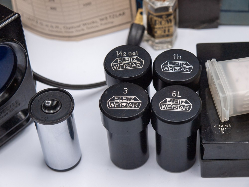 1945 - Ernst Leitz Wetzlar Compound Microscope w/ Case, 4 Objectives, Accs