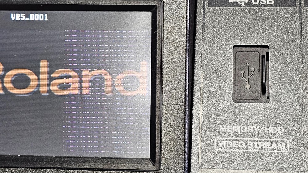 Roland VR-5 AV Mixer & Recorder - READ DESCRIPTION