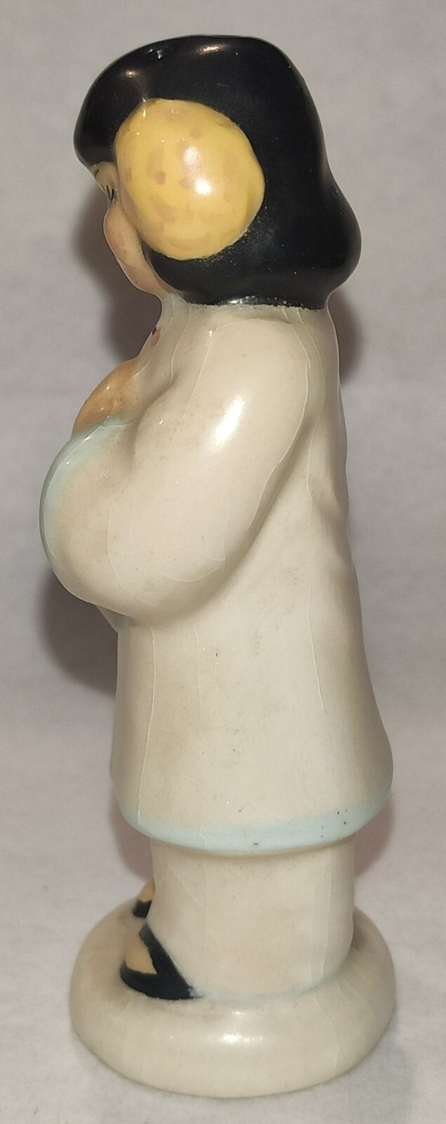 Vintage Ceramic Asian Salt And Pepper Shaker 4¼" Tall Signed **Damaged Read**