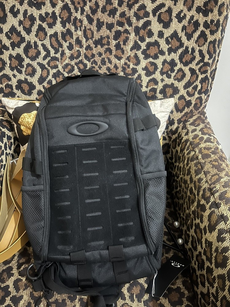 Oakley Extractor Sling Pack 2.0