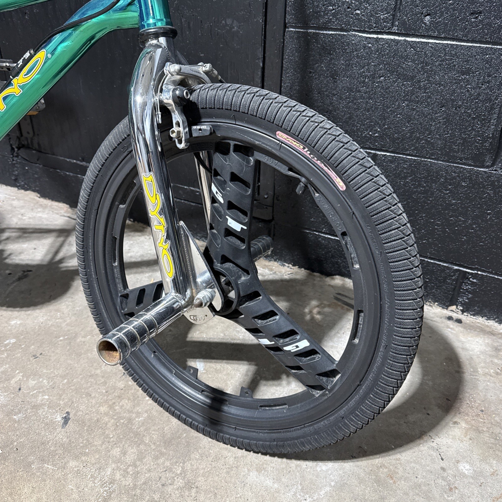 Dyno Air 2000 Gt Mags Freestyle Bike Metallic Green RARE Y2K Bmx Vintage