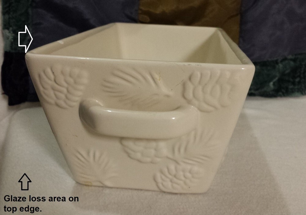 Real Home White Ceramic Loaf Pan Handles Baking Earthenware Pinecone w/ Lid