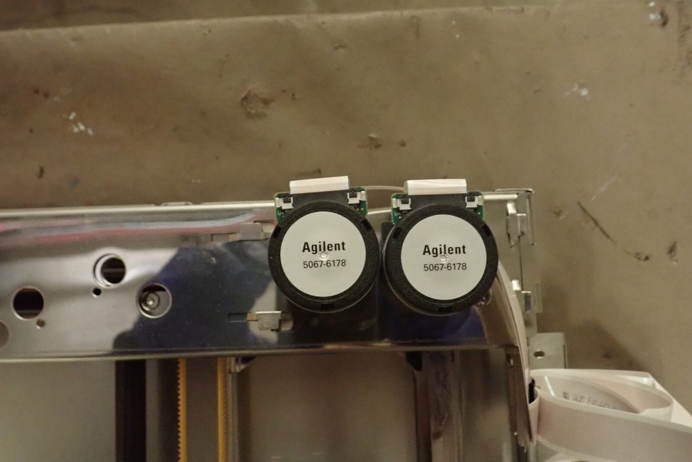 Agilent Technologies G4267-60001 / G4267-69001 Sampler Handler Assembly