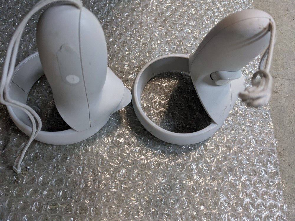 GENUINE Oculus Meta Quest 2 VR Controller Pair - Left and Right Controllers ONLY