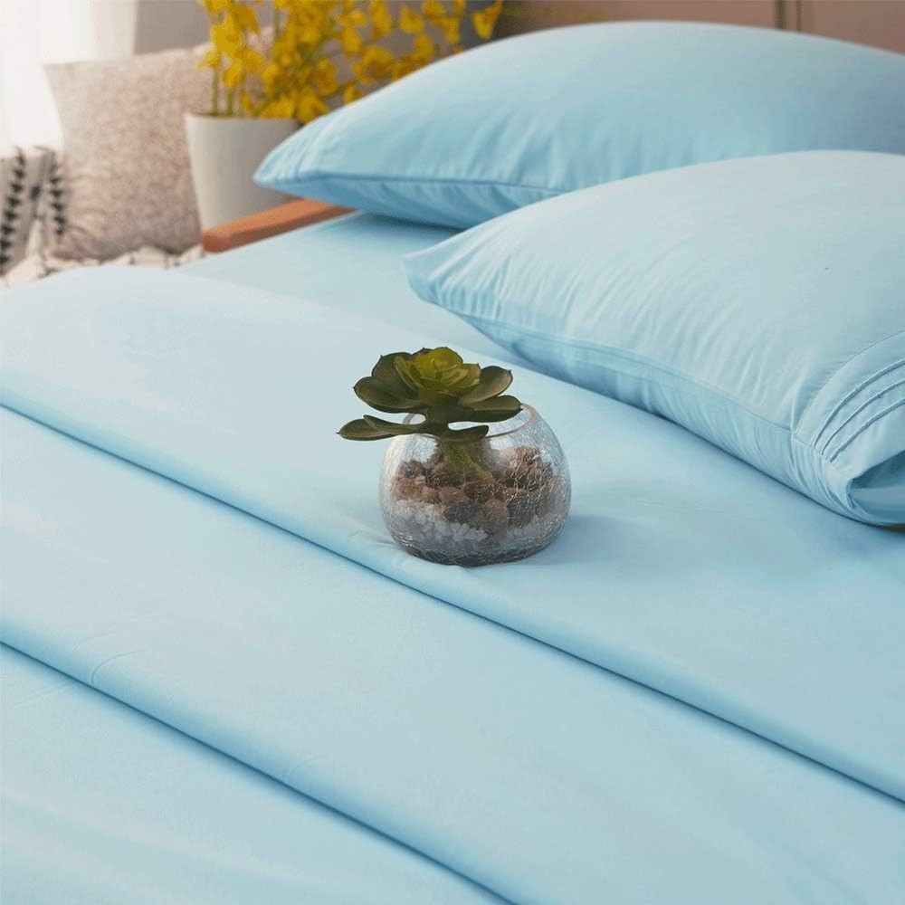 Quadruple Bedding Set Ultra-Soft Microfiber