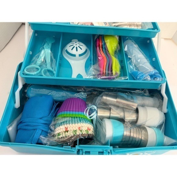 Cake Decorating Kit 100+ Pcs 3-Tier Storage Box Piping Tips Russian Tips Blue