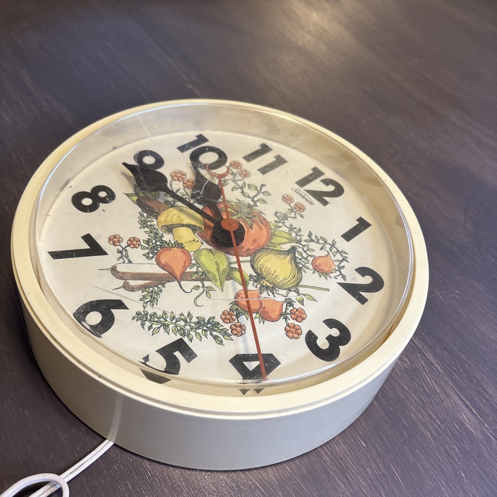 Vintage Sunbeam Vegetable Kitchen Wall Clock WORKS