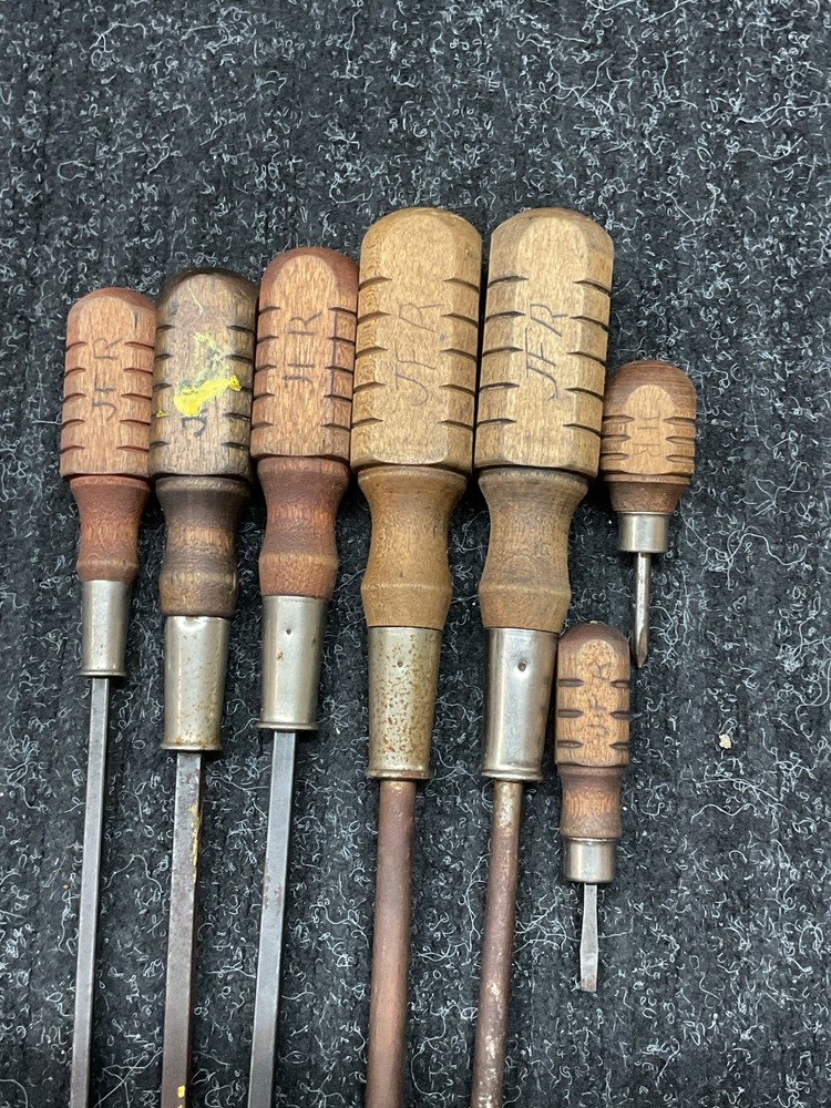 Vintage Mac Tools Wood Handled 7 Piece Screwdriver Set