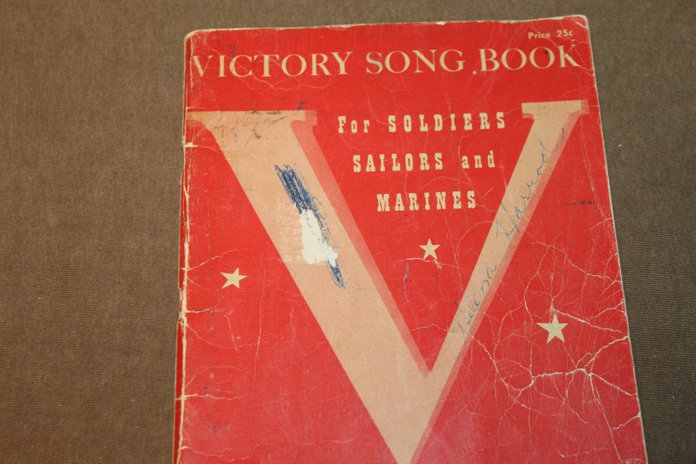 Original Early WW2 U.S. Servicemen's "Victory Song Book" Booklet, 1942 dated