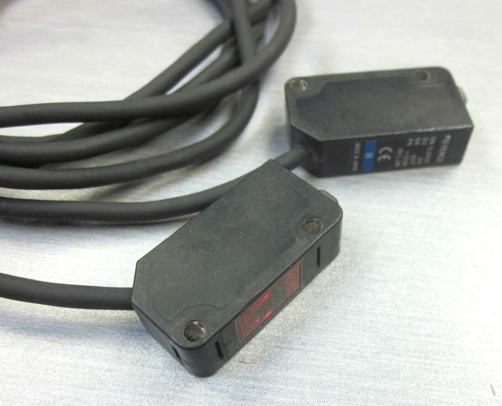KEYENCE PZ-M51 Photoelectric Sensor Switch New #