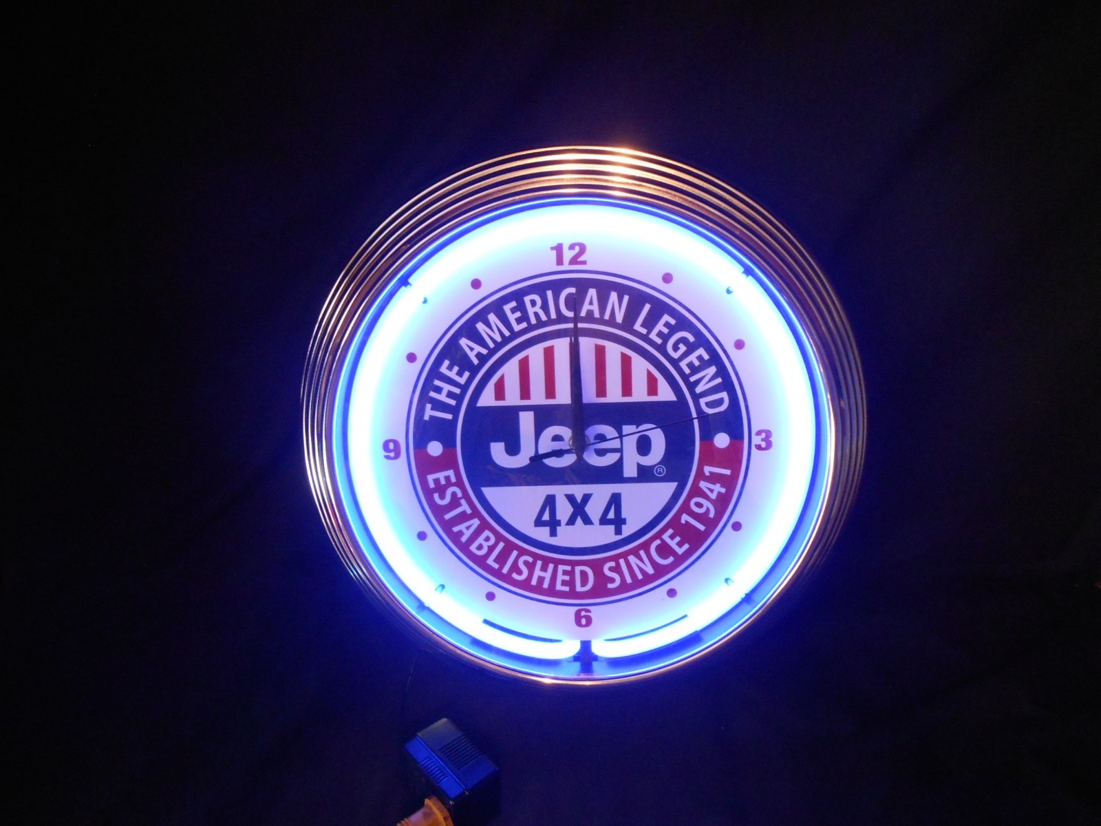 Neon Clock - Jeep  4x4 The American Legend 15"  Neonetics. New