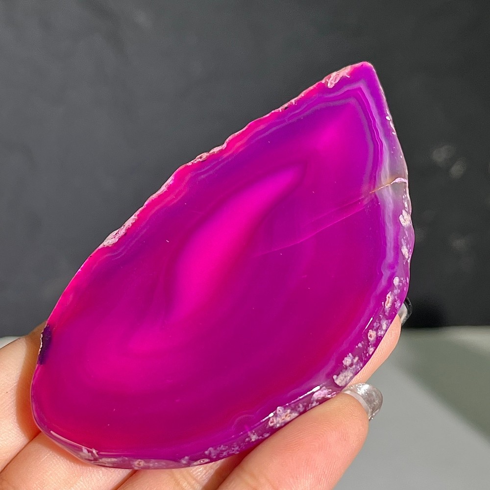43G Colored agate flakes