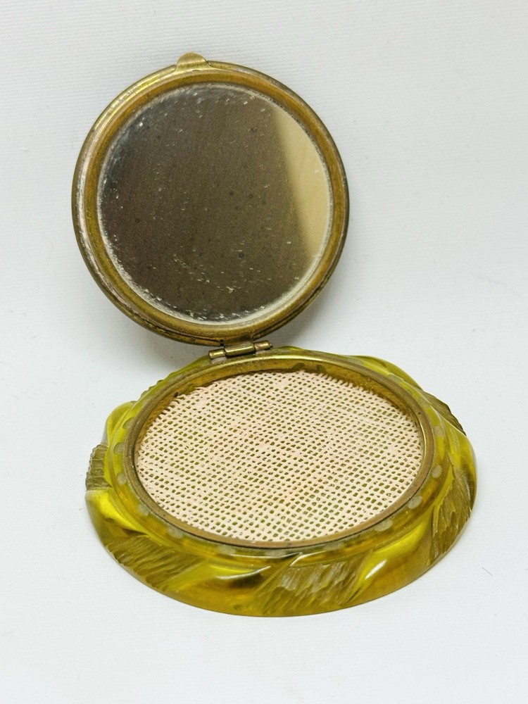 1930’s Bakelite Compact Powder Box