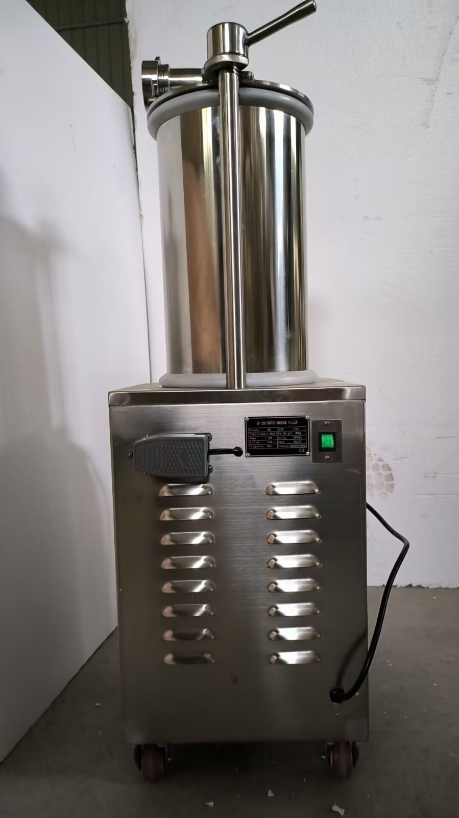 Hydraulic 57 lb. Sausage Stuffer | Automatic 110V | 882 lb/h | Sausage Filling