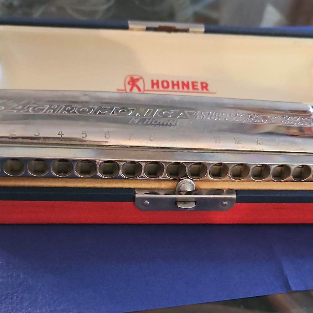 M. Hohner The 64 Chromonica Nr. 280 Harmonica in case