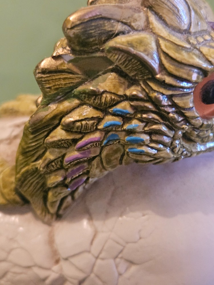 Windstone Peña 1984 Green Hatchling