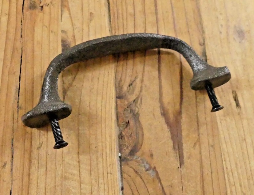 CAST IRON HANDLE RUSTIC DRAWER PULL 5 1/4" LONG W/ SCREWS PULLS HANDLES CABINET
