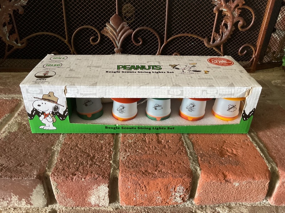 Peanuts Beagle Scouts Mini Lantern 10-piece String Light Set (New in Box)