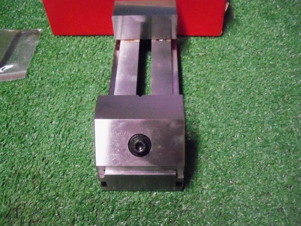 INTERSTATE EVB-80 Toolmaker's Vise 2 7/8" Jaw Width 5"Jaw Opening Capacity