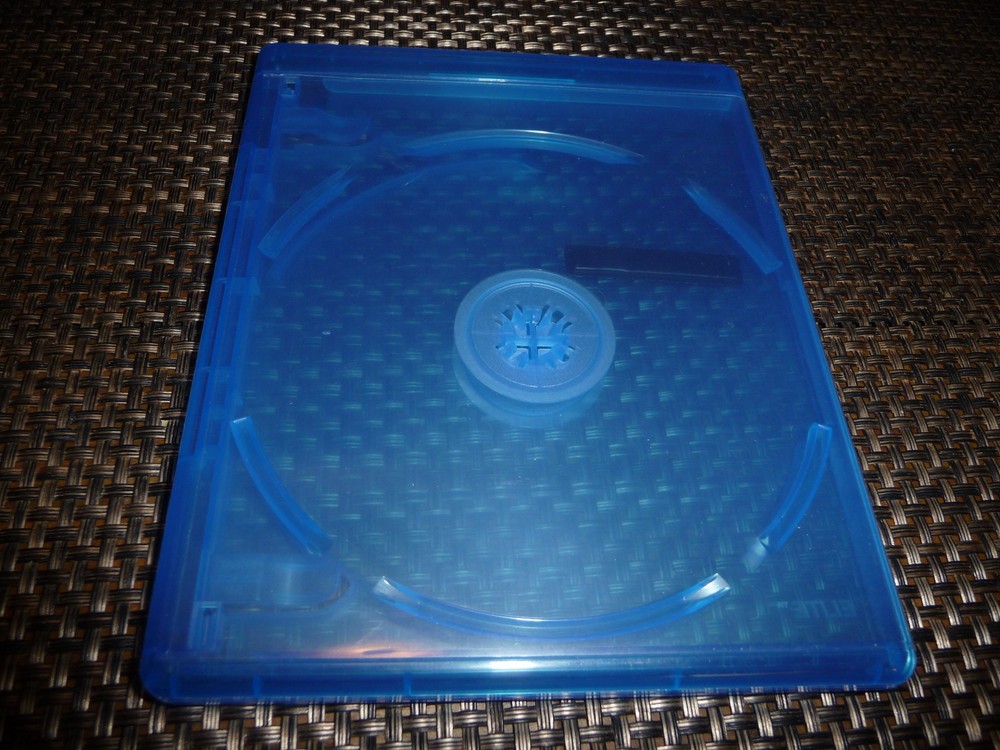 Blu-ray multi-capacity 4-DISC EMPTY CASE only (holds 4 discs, normal thickness!)