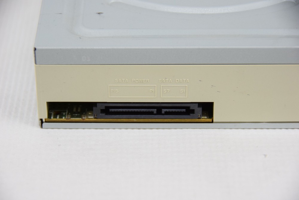 Sony AD-7270H DVD/CD Rewritable Drive SATA