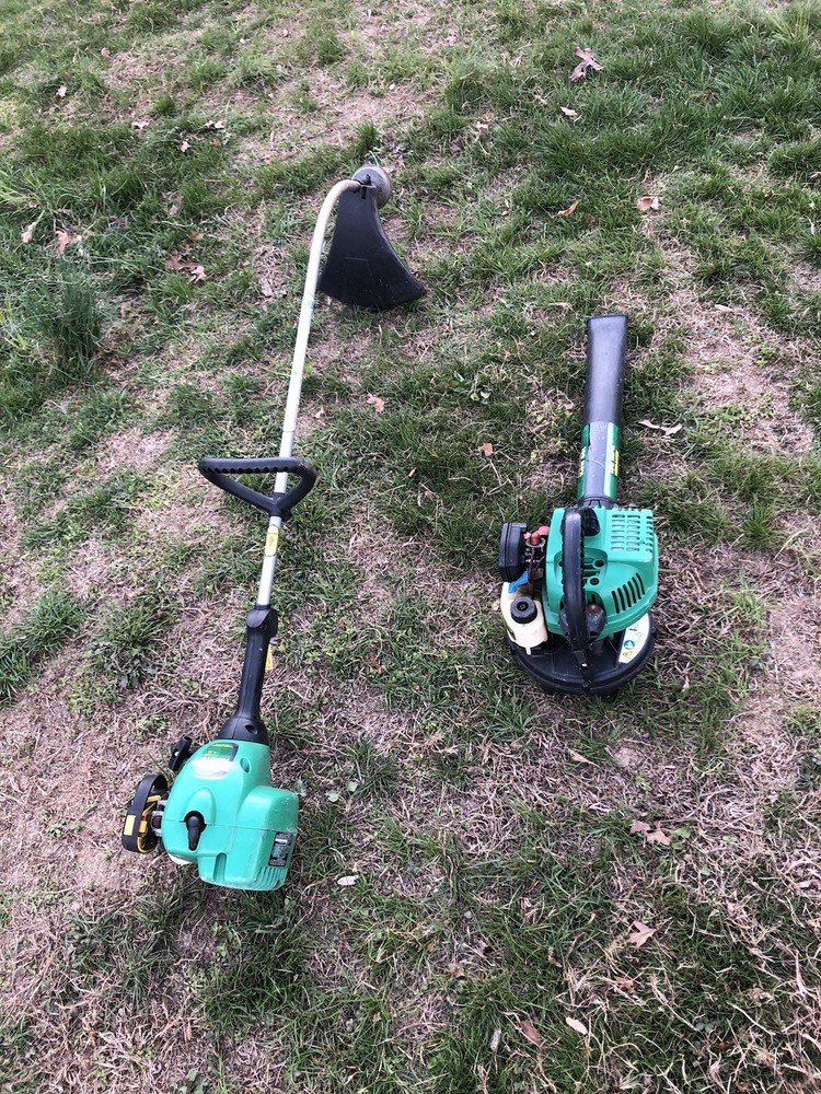 Weedwhacker & Leaf Blower ￼