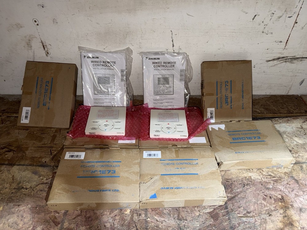 Daikin Industries LTD Remote Controller BRC1E73 New