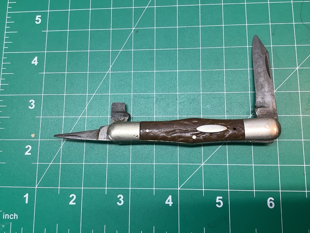 Vintage LF&C # 0385 Knife