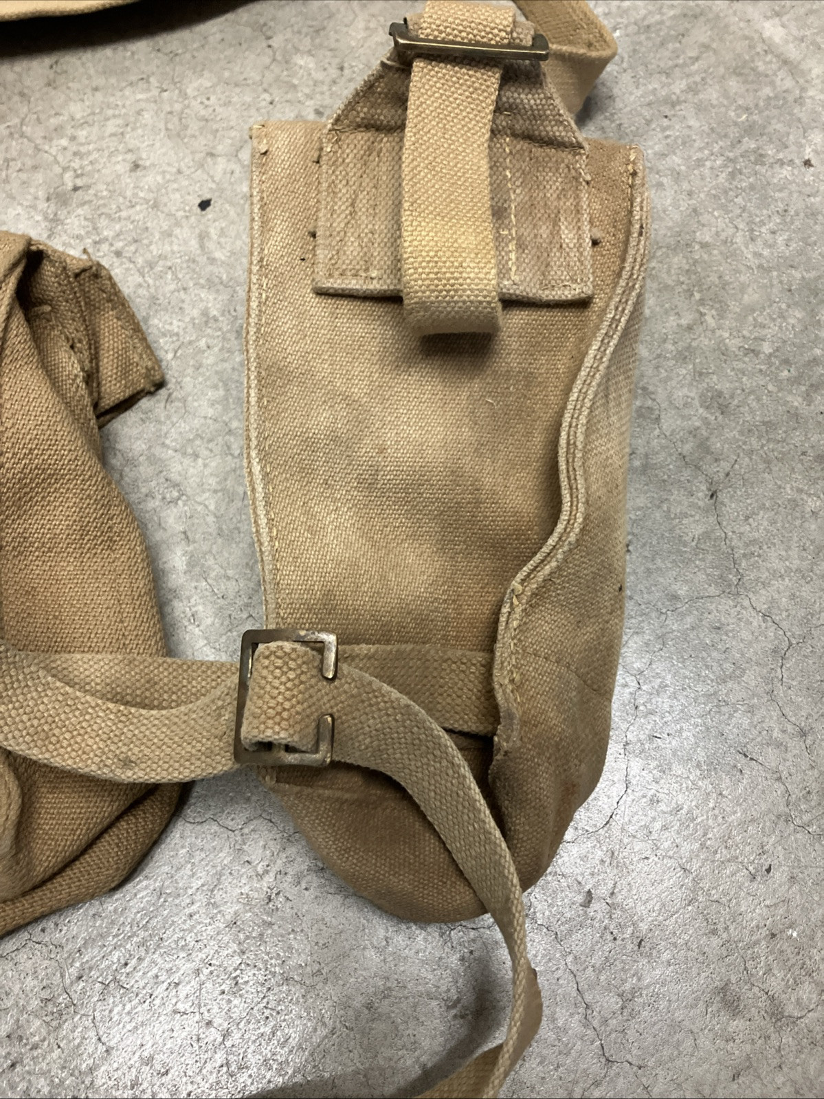 BRITISH MILITARY MAGAZINE POUCHES WITH STRAP