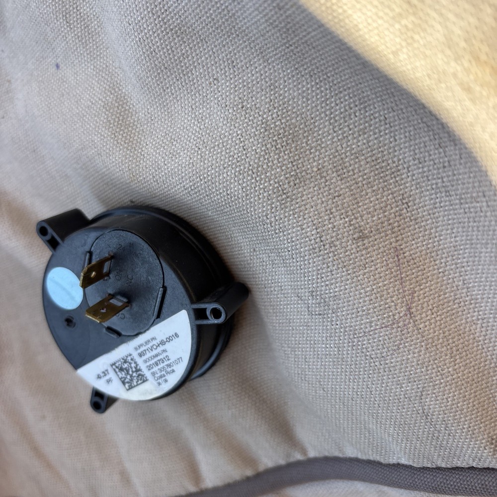 Goodman Air Pressure Switch 20197312