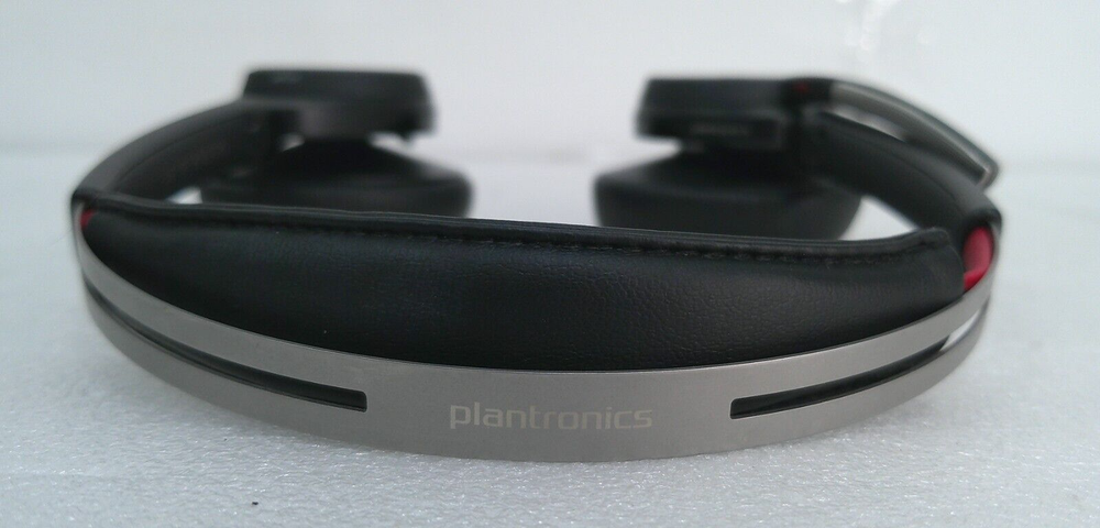 Plantronics Voyager Focus Bluetooth Headset (B825) W/ Charging Station