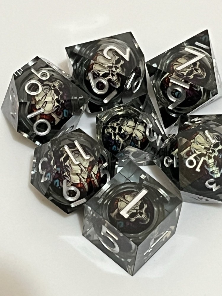 D&D Dice Set Skulls In Liquid Core. 7pcs Sharp Dice Set