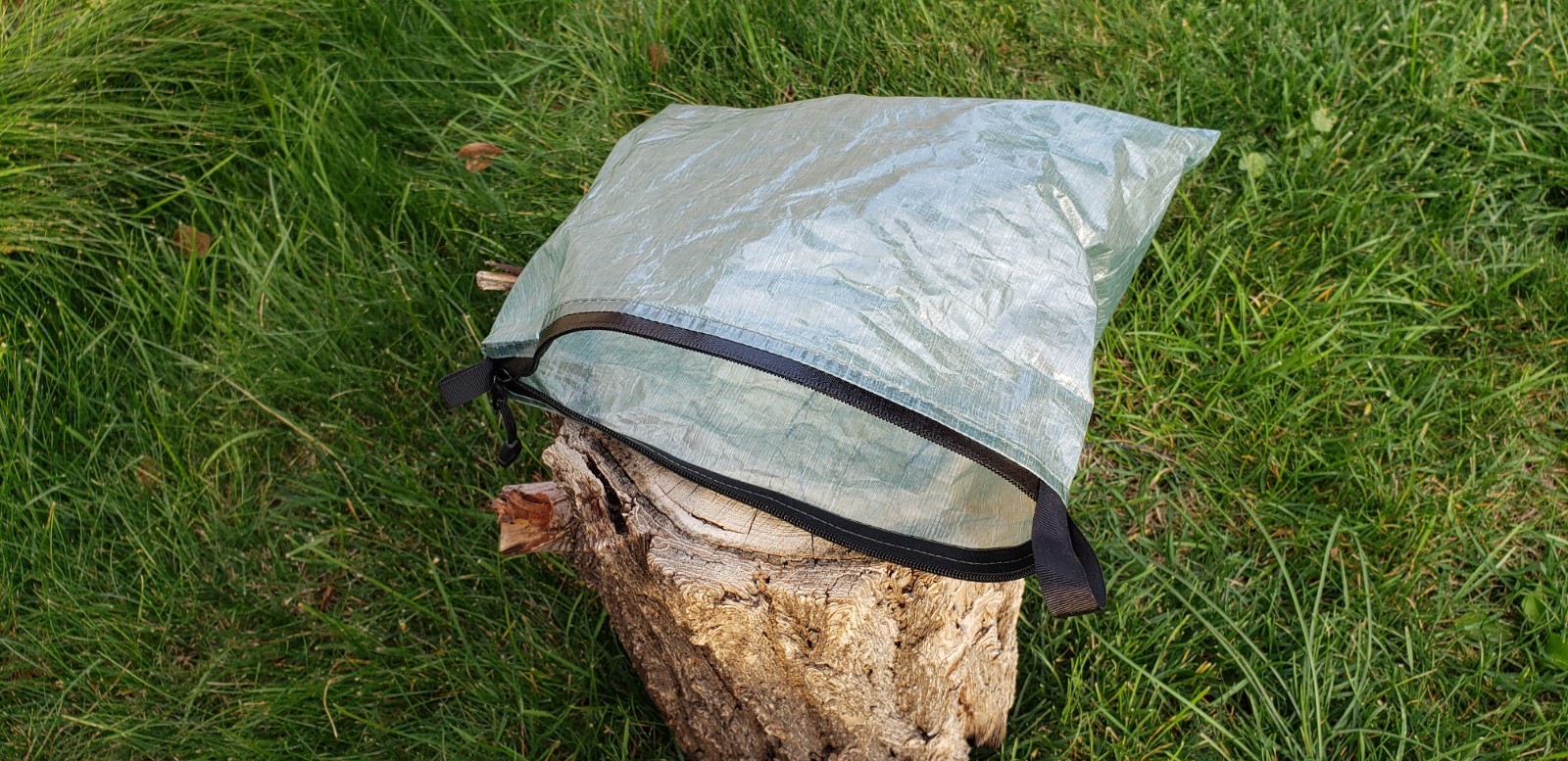 Dyneema UL trail pouch, spruce green