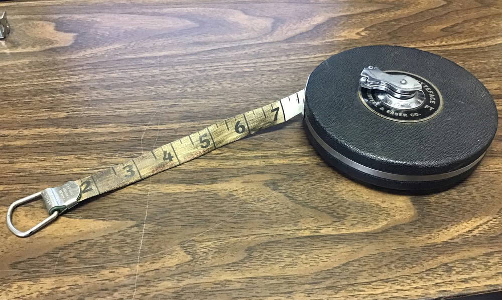 LOT - Multiple Long Distance Tape Measurers