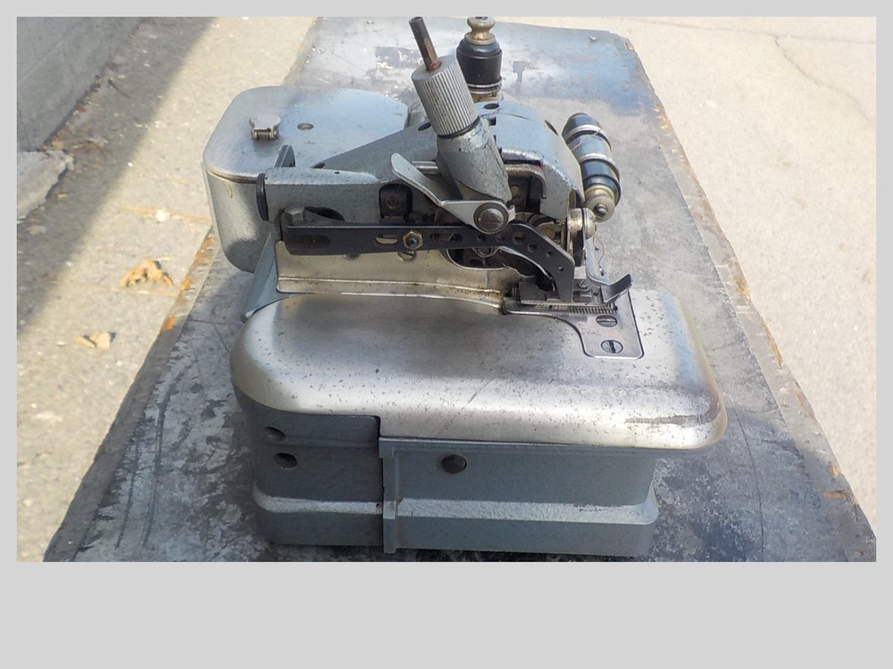 Industrial Sewing Machine Singer 460K72 three thread overlock