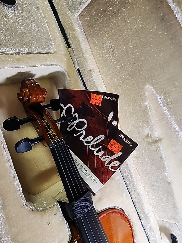 4/4 Full-Size Violin – + Case +extras