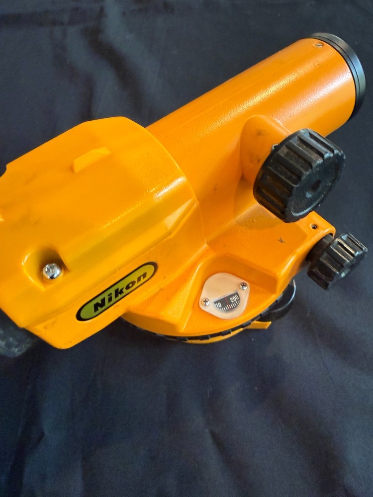 NIKON AX-1 automatic Surveyor Level