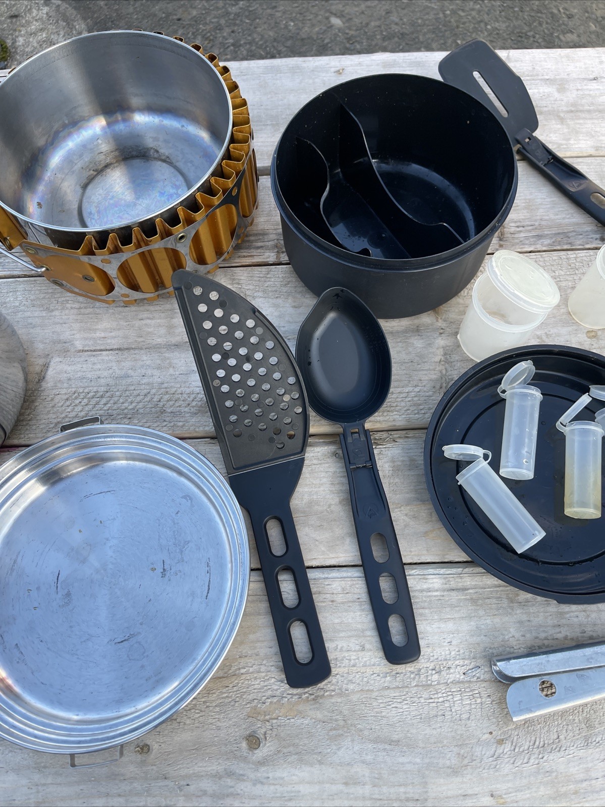 MSR Alpine XPD Set 18 Pieces & Heat Exchanger Pots & Handle 8.5" Dia.