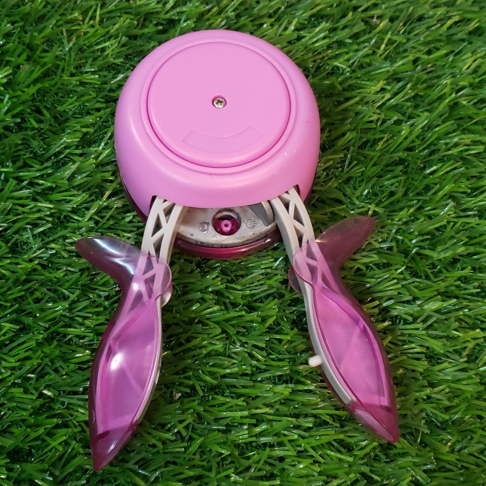 Fiskars LOVE TAKES FLIGHT Squeeze Punch. LIMITED EDITION - 2011