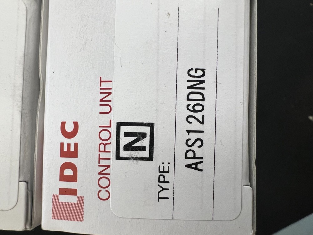 IDEC APS126DGN Control Unit 4pcs NEW {H}